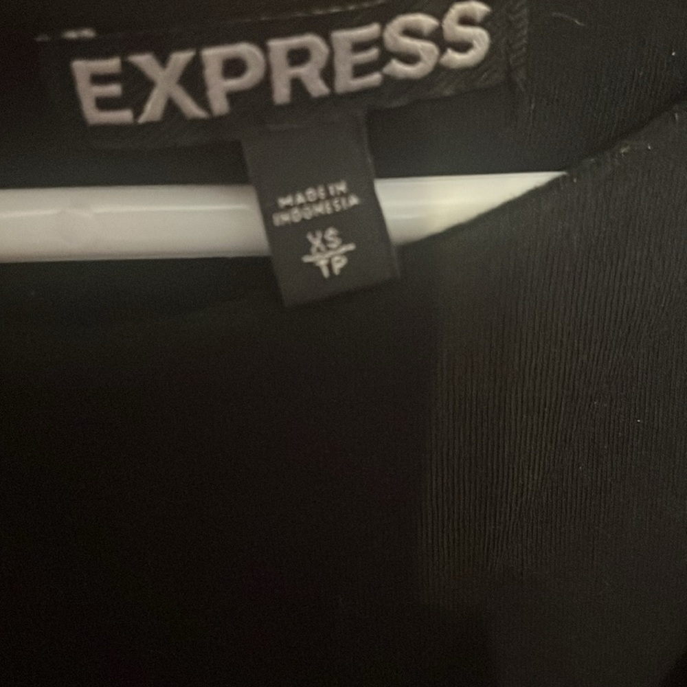 Express dress - Picture 3 of 5